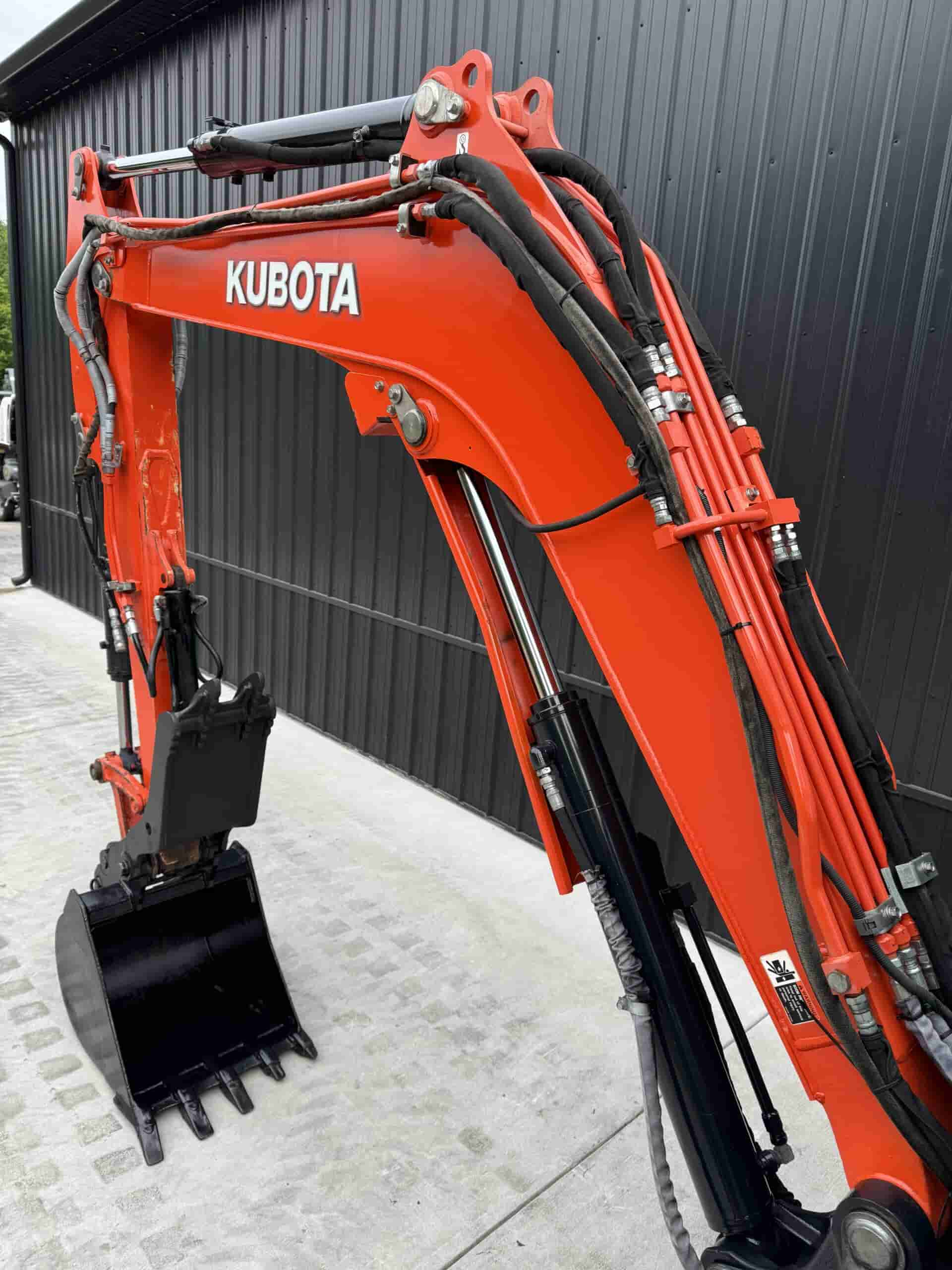 2016 KUBOTA KX057-4
